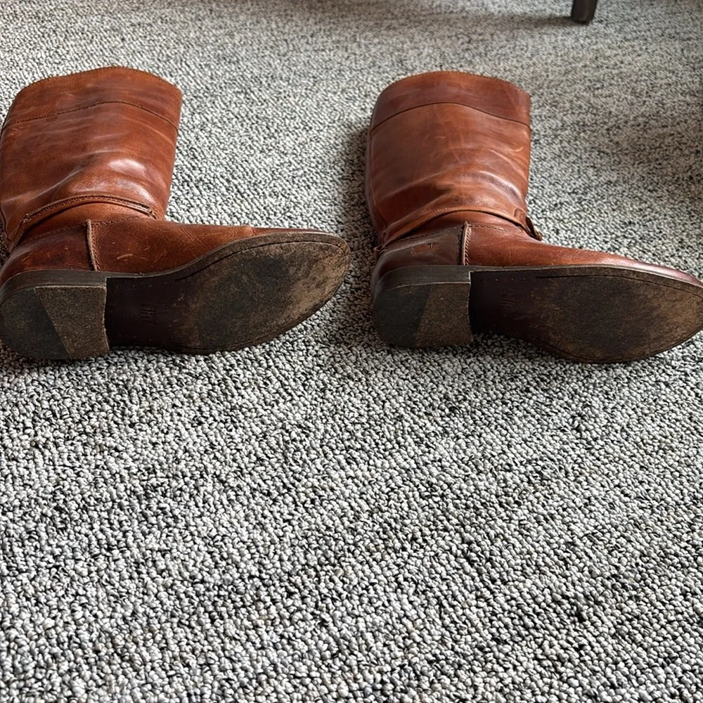 Frye tall boots size 8 - Picture 8 of 12